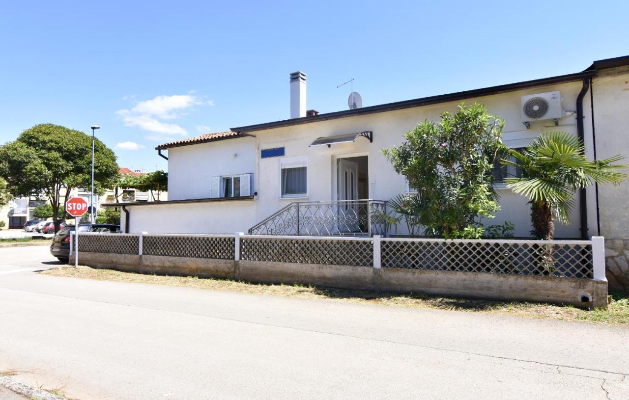 With A Parking Space - 21359 * Umag